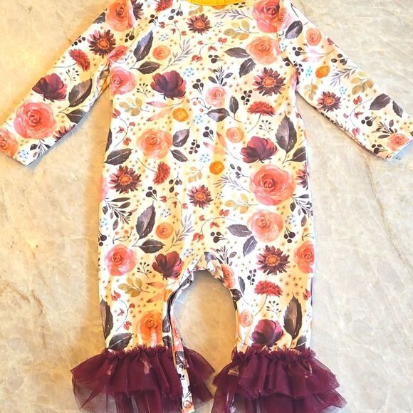 MARIE NICOLE Floral Long Sleeve Baby Romper with Ruffle Details - Picture 7 of 7